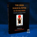 The Greek Magical Papyri in Translation: Including the Demotic Spells: Texts (Volume 1) by Hans Dieter Betz - Edition Hardcover
